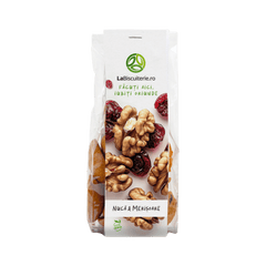 Biscuiţi cu nucă şi merişoare