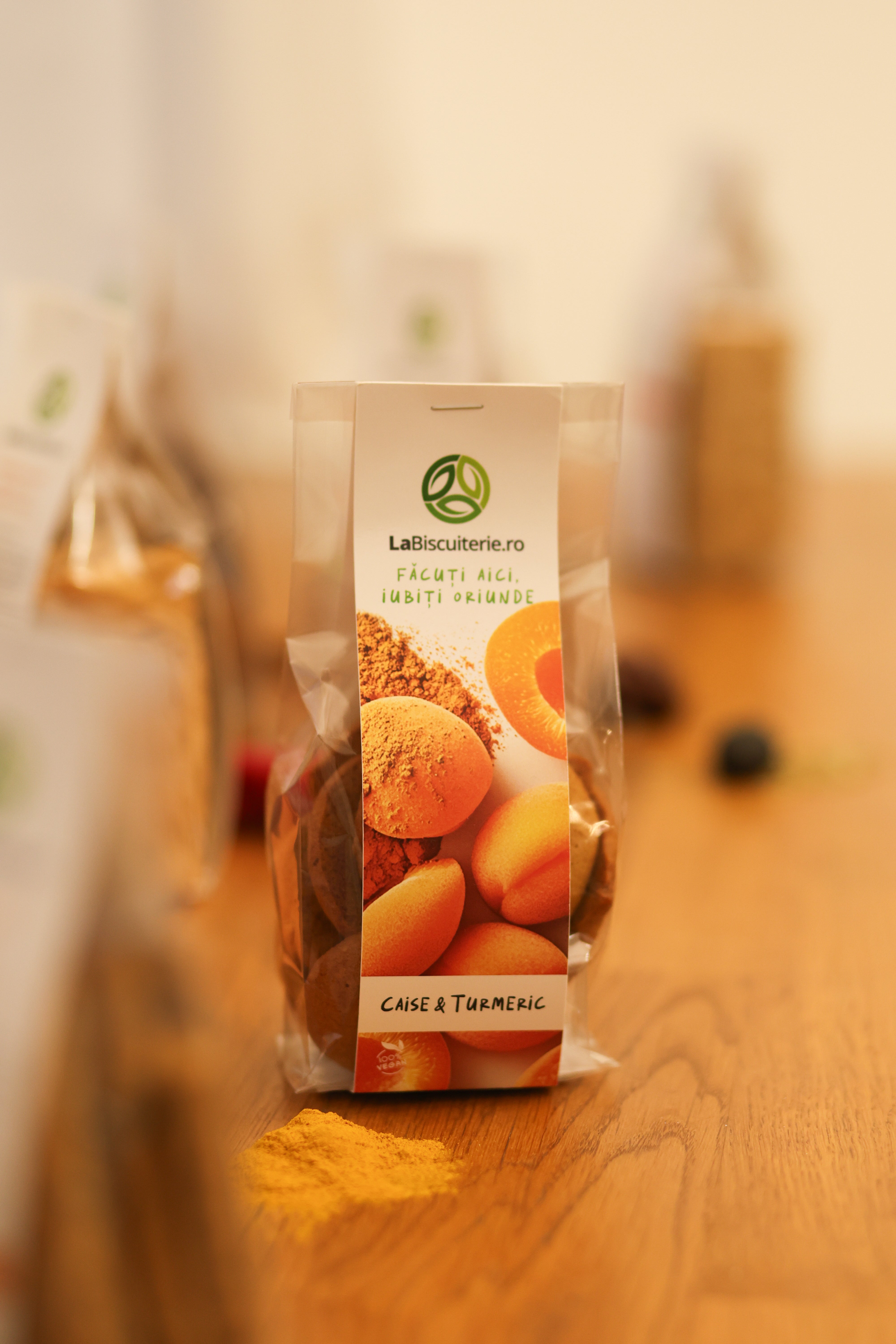 Biscuiţi cu caise şi turmeric